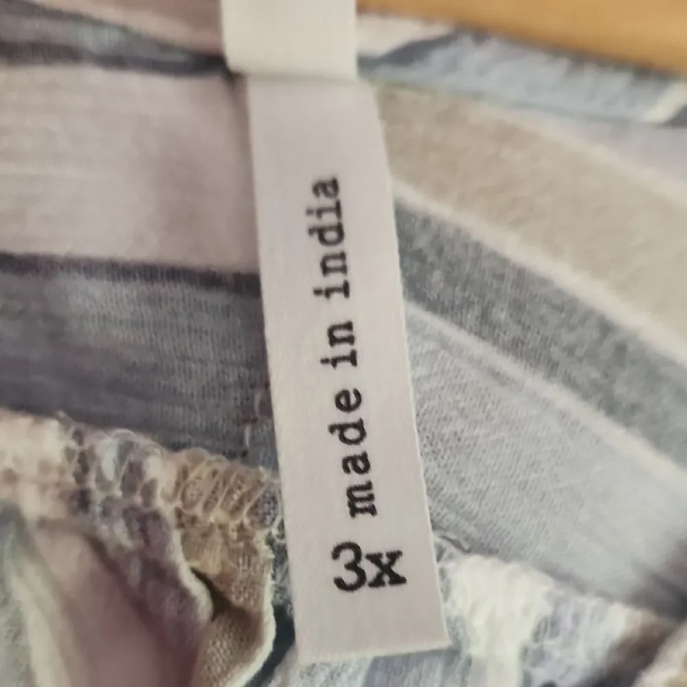 Live 4 Truth Striped V-Neck Top Navy, Tan, White Button-Down Tie Waist Size 3X
